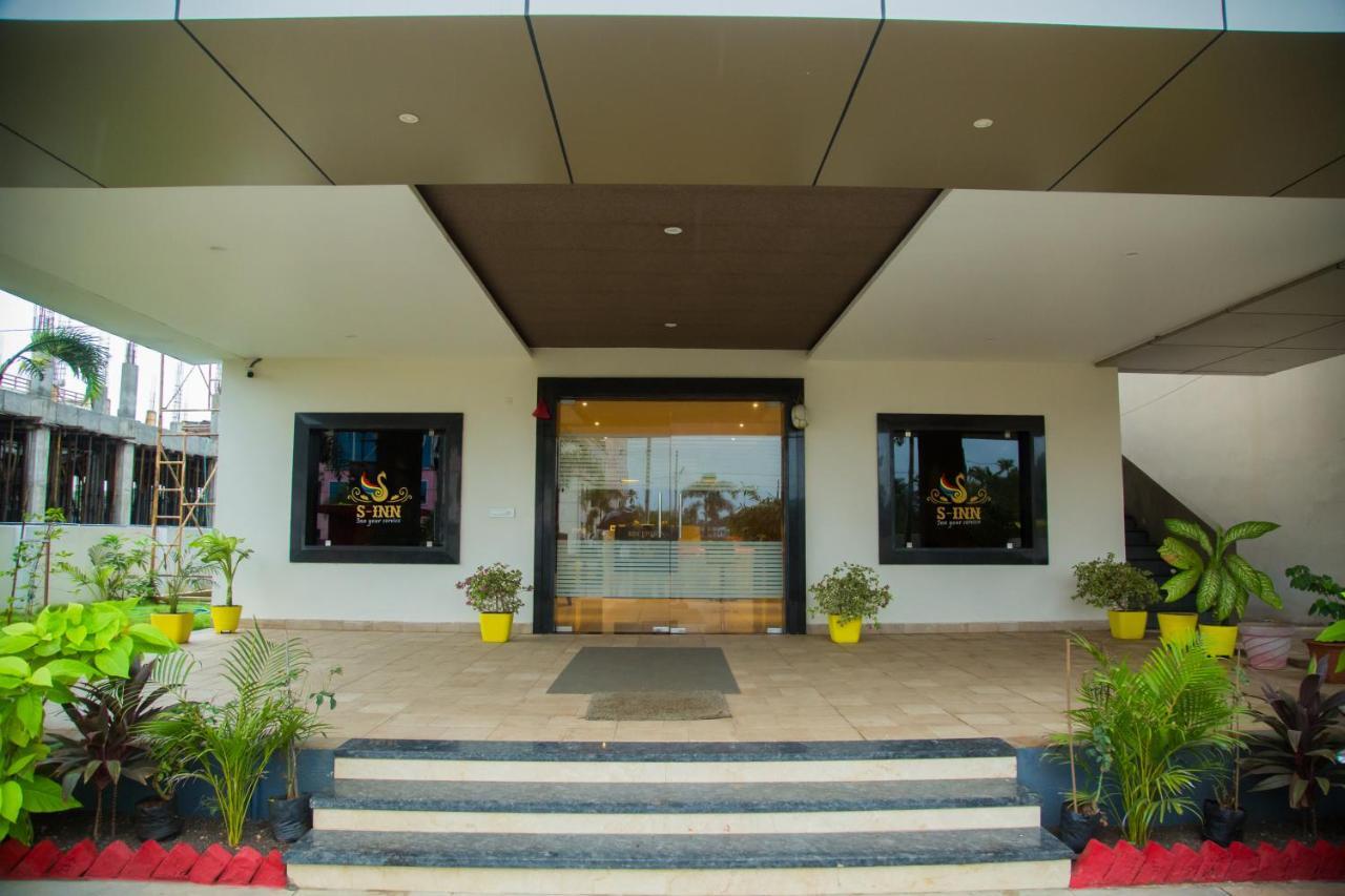 Hotel S-Inn Pālakollu 外观 照片