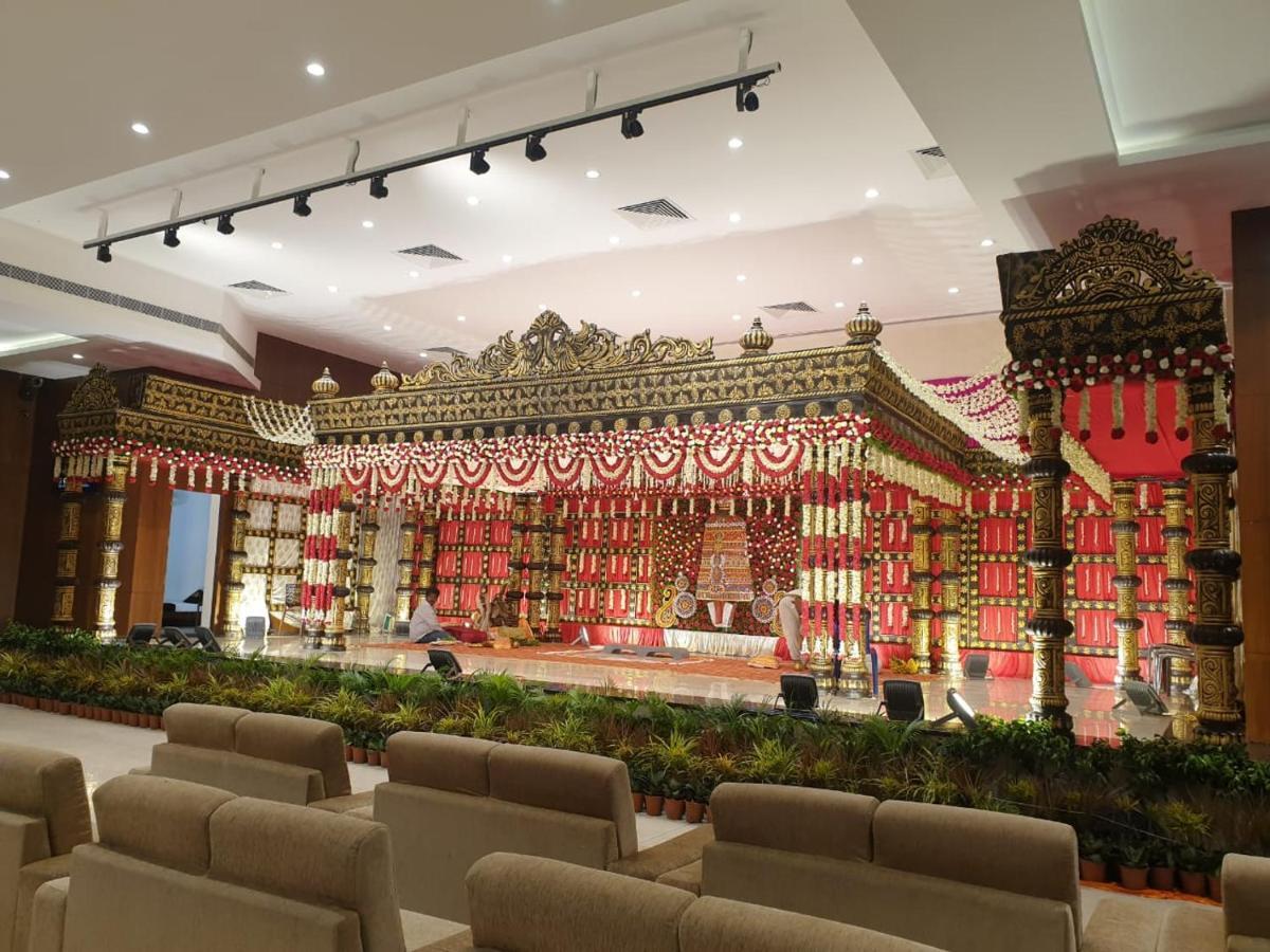 Hotel S-Inn Pālakollu 外观 照片