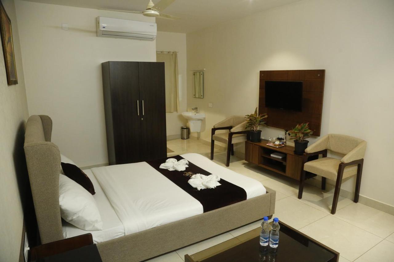 Hotel S-Inn Pālakollu 外观 照片