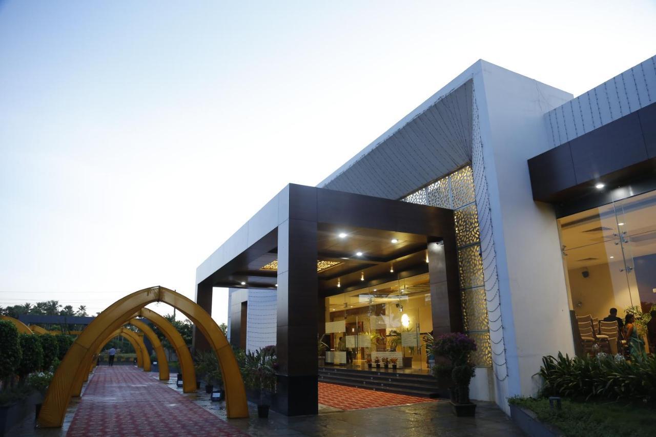 Hotel S-Inn Pālakollu 外观 照片