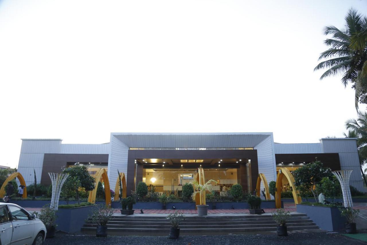 Hotel S-Inn Pālakollu 外观 照片