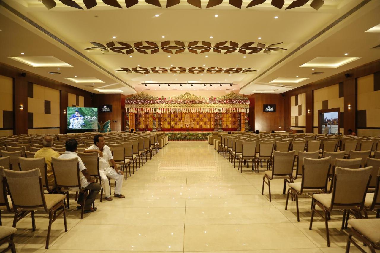 Hotel S-Inn Pālakollu 外观 照片
