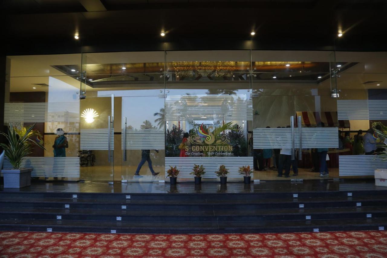 Hotel S-Inn Pālakollu 外观 照片