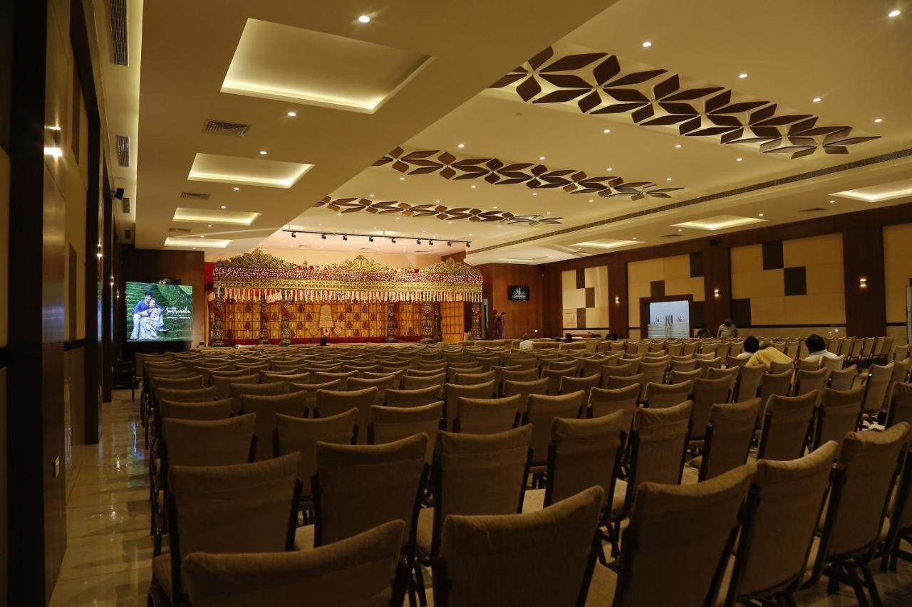 Hotel S-Inn Pālakollu 外观 照片