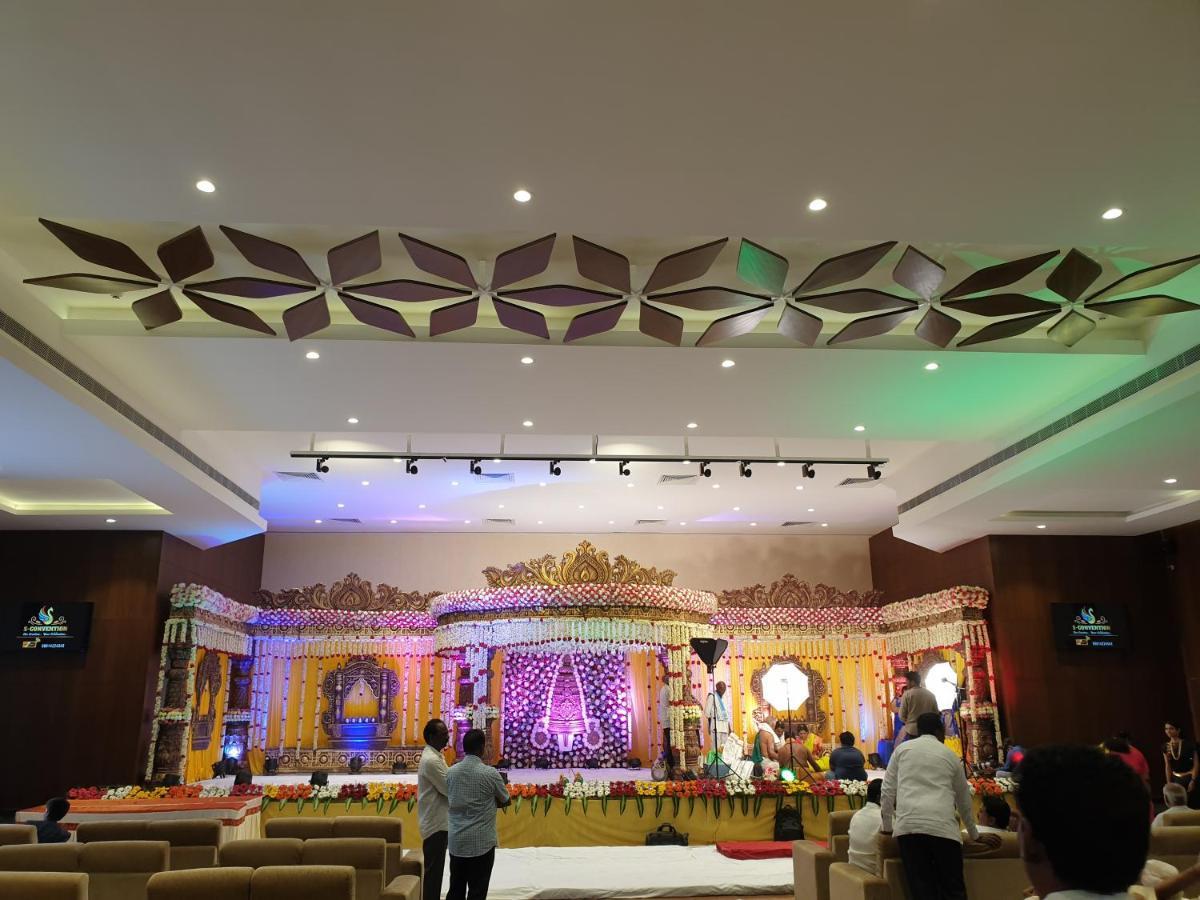Hotel S-Inn Pālakollu 外观 照片